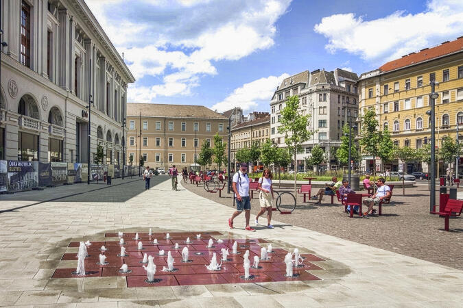 Ungarn, Budapest, Blaha Lujza, Umbriano Granitbeige gemasert