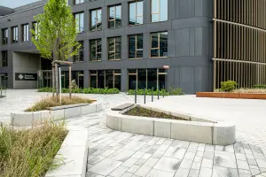 Eltzsche Verwaltung Koeln Umbriano Pflaster Granitgrau 2597 025