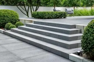 Privatobjekt Koeln Terrassenplatte Tocano Stufe 2626 051