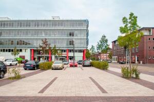 Umbriano Bahnhofsplatz Wilhelmshafen 2417 0923