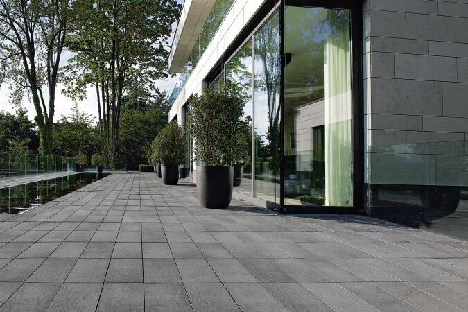 Umbriano Grauanthrazit gemasert