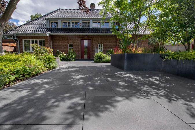 Umbriano Grauanthrazit gemasert