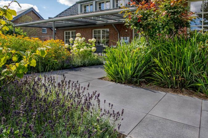 Umbriano Grauanthrazit gemasert